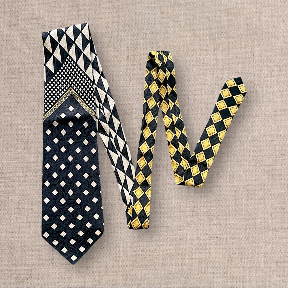Gianni Versace Silk Tie Black Gold Geometric Pattern Luxury Designer Italy